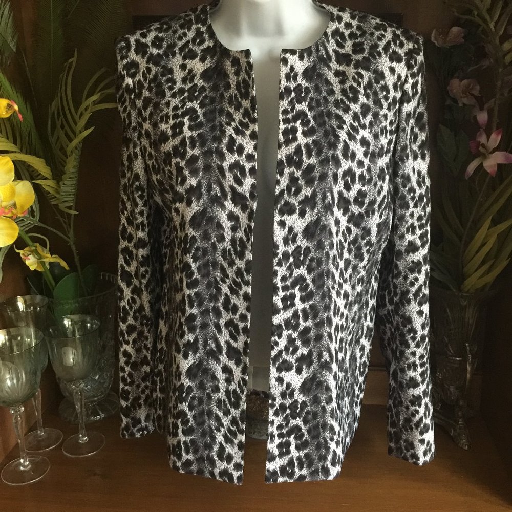 Kasper open front animal print blazer 6